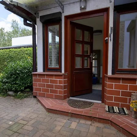 Haus Am Oderstrom Apartment Hohensaaten